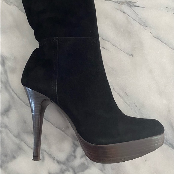 STUART WEITZMAN OTK Black Suede Platform Boots - Picture 5 of 8